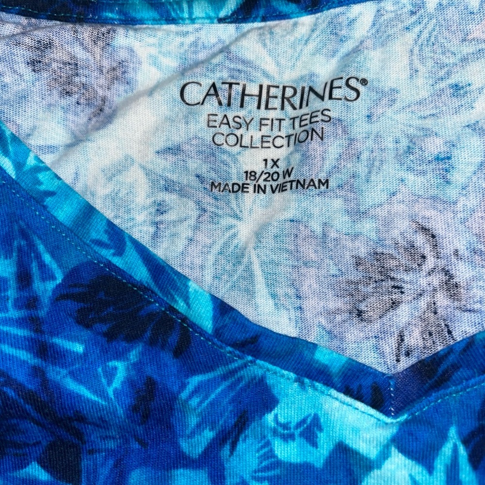 Catherine’s easy fit tees collection. Size 1X.